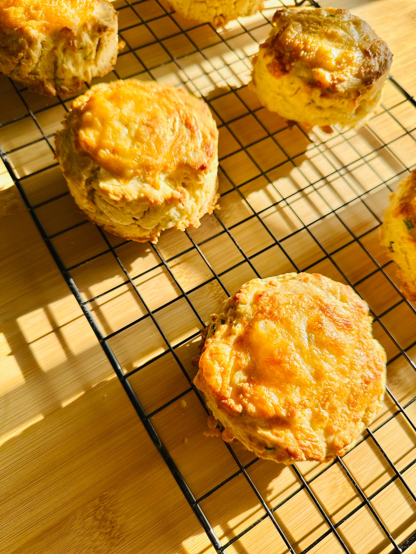 Artisan Gluten Free- Cheddar Cheese & Chive Biscuit (includes 6 per order)